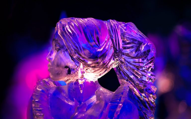 scultura di ghiaccio